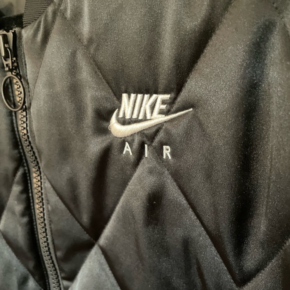 Women’s Nike Bomber Jacket, Boyfriend Style with Diamond Stitch Quilt. - Picture 3 of 6